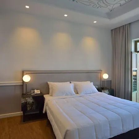 Elia Palatino 3* La Canea