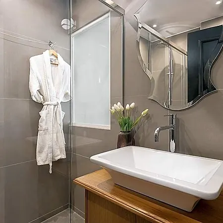 Elia Palatino (adults Only) 3*