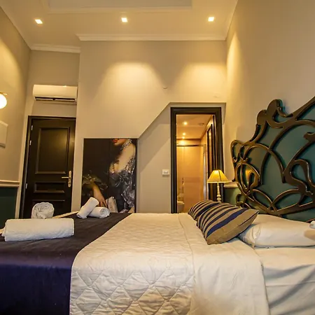 Elia Palatino (adults Only) חאניה