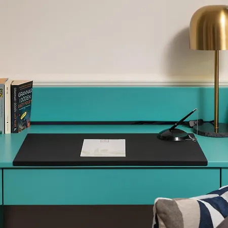 Elia Palatino (adults Only)