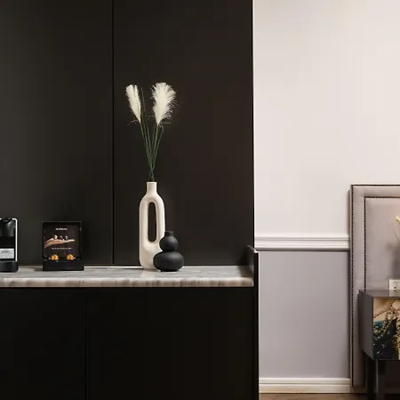 Elia Palatino (adults Only) חאניה